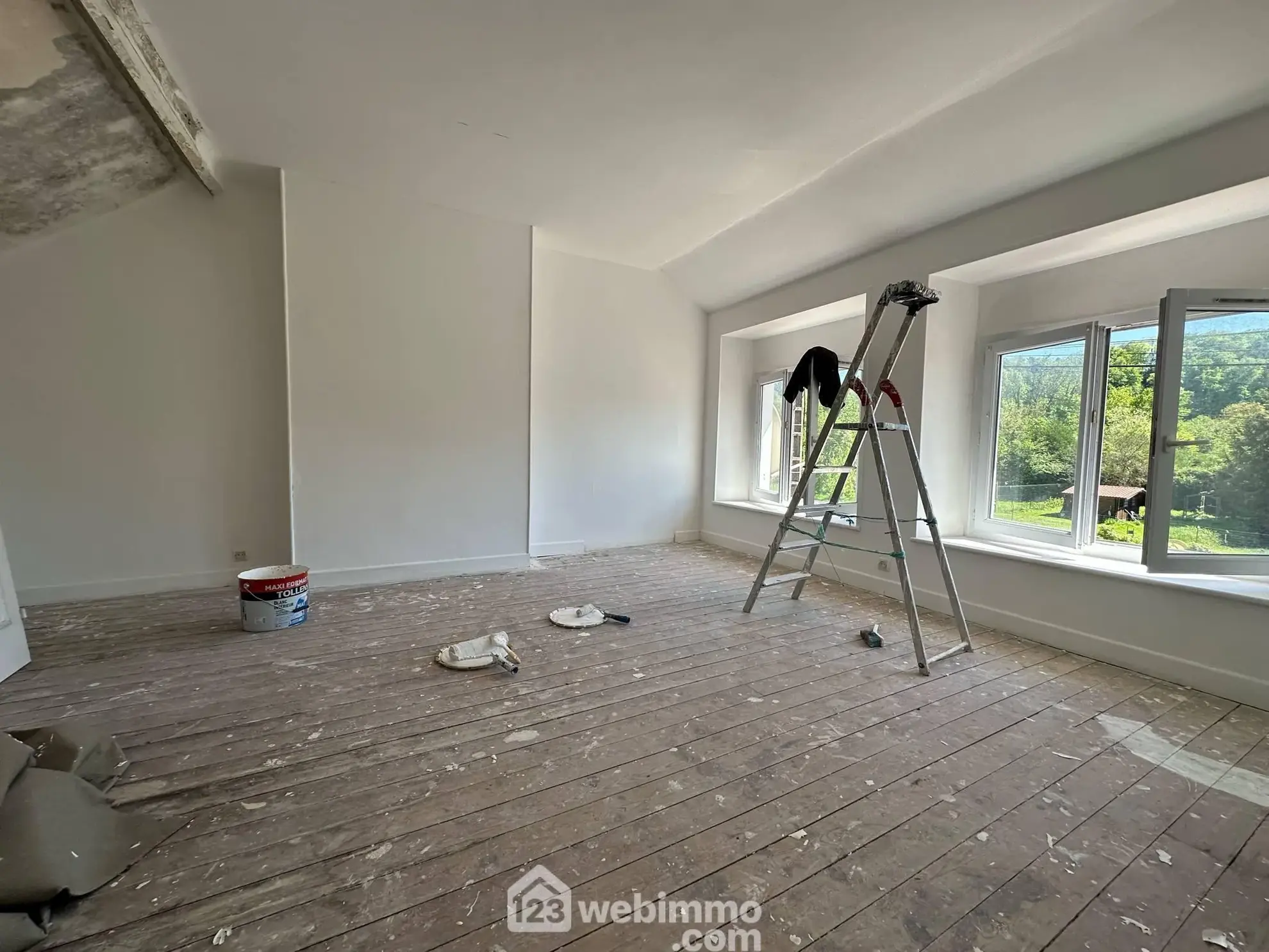 Ensemble immobilier avec maison et granges à Chéret - Potentiel exceptionnel 