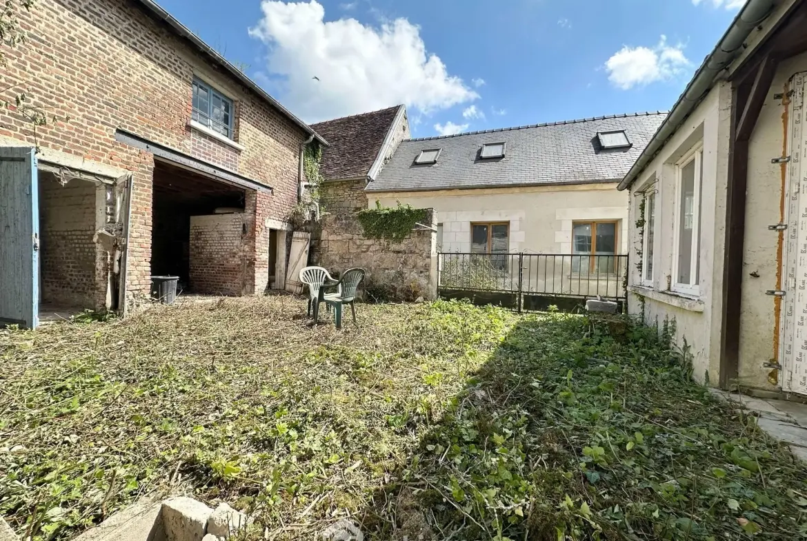 Ensemble immobilier avec maison et granges à Chéret - Potentiel exceptionnel 