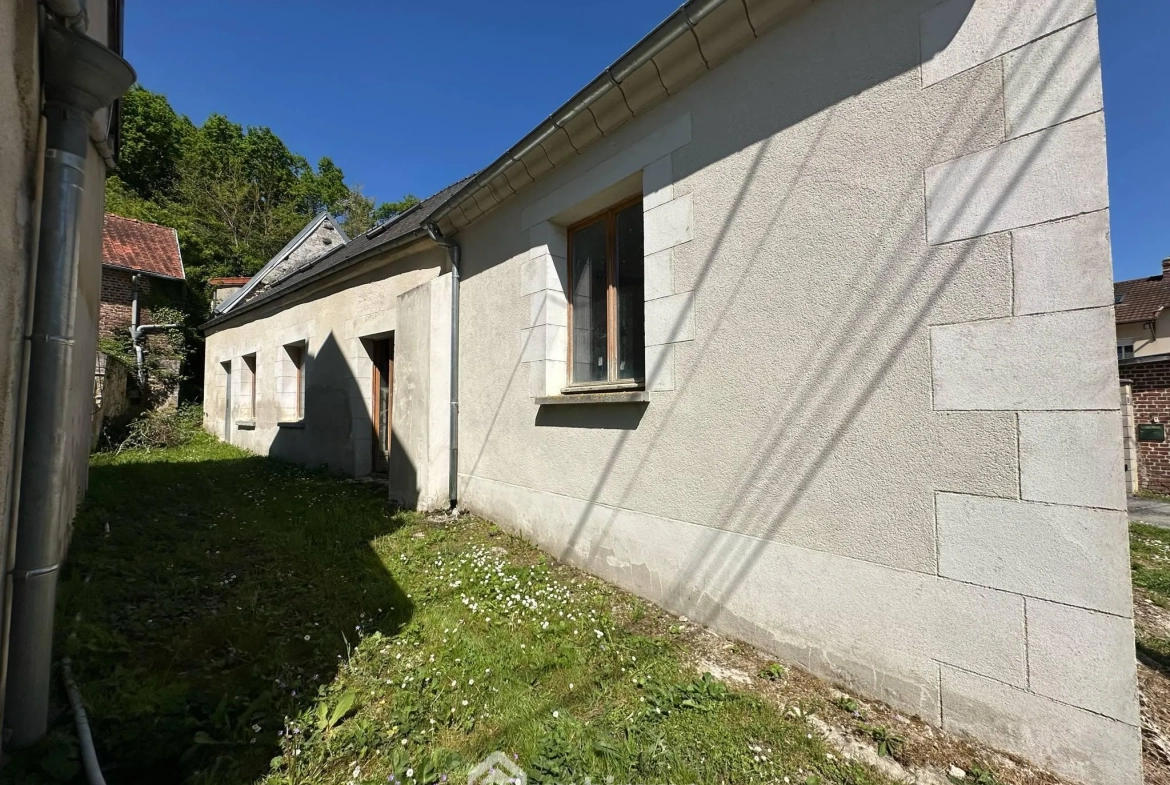 Ensemble immobilier avec maison et granges à Chéret - Potentiel exceptionnel 