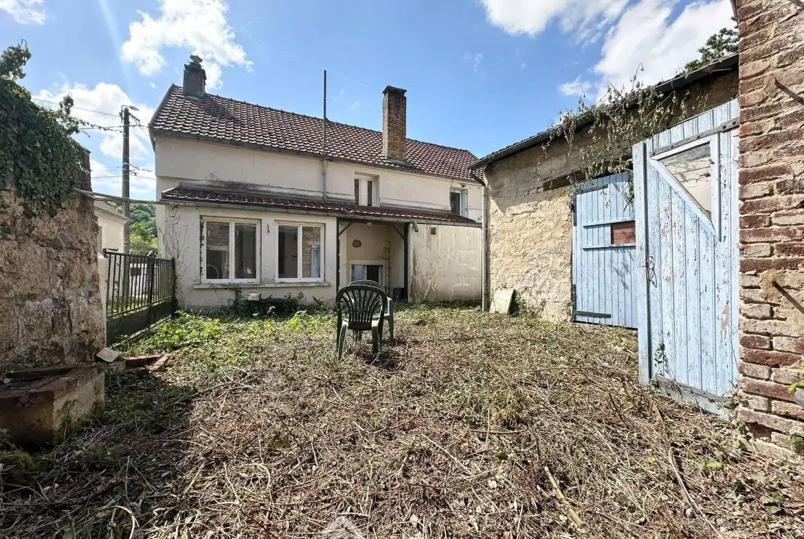 Ensemble immobilier avec maison et granges à Chéret - Potentiel exceptionnel 