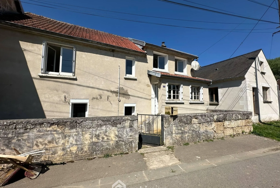 Ensemble immobilier avec maison et granges à Chéret - Potentiel exceptionnel 