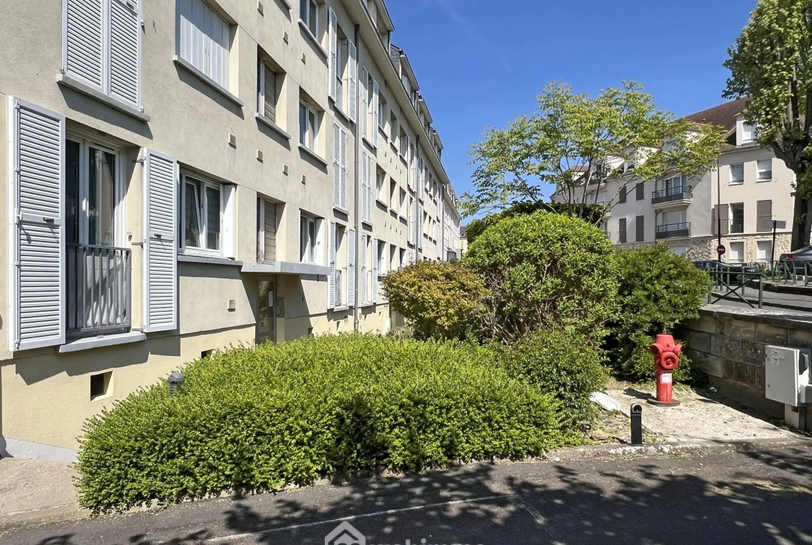 Agréable appartement traversant de 3 pièces avec parking à Boissy-Saint-Léger 
