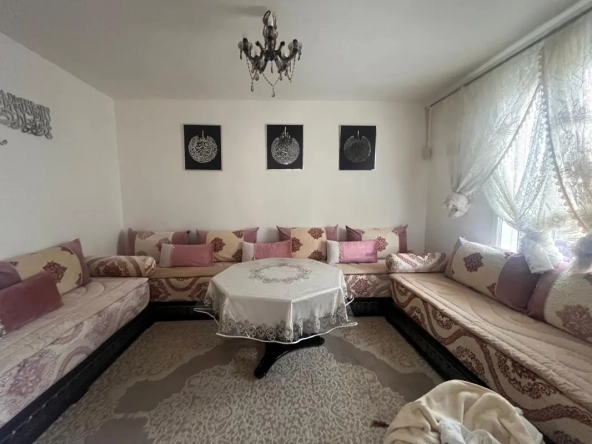 Maison en duplex de 125 m² à vendre à Remoulins – 8 pièces et location en cours