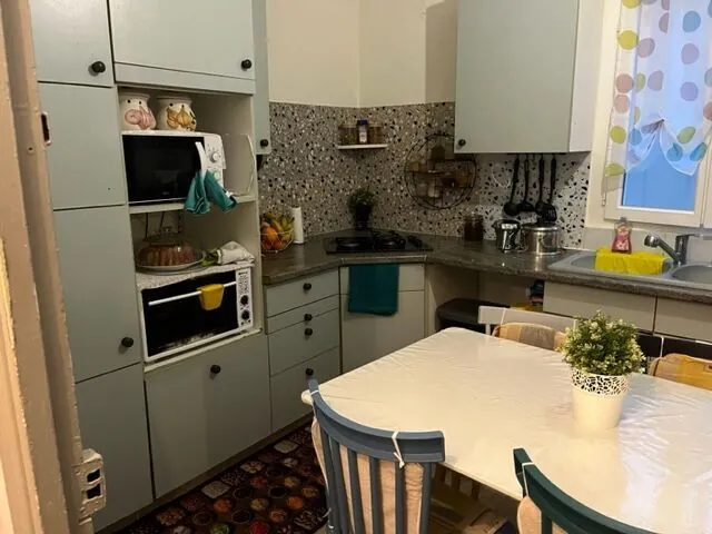 Maison en duplex de 125 m² à vendre à Remoulins – 8 pièces et location en cours 