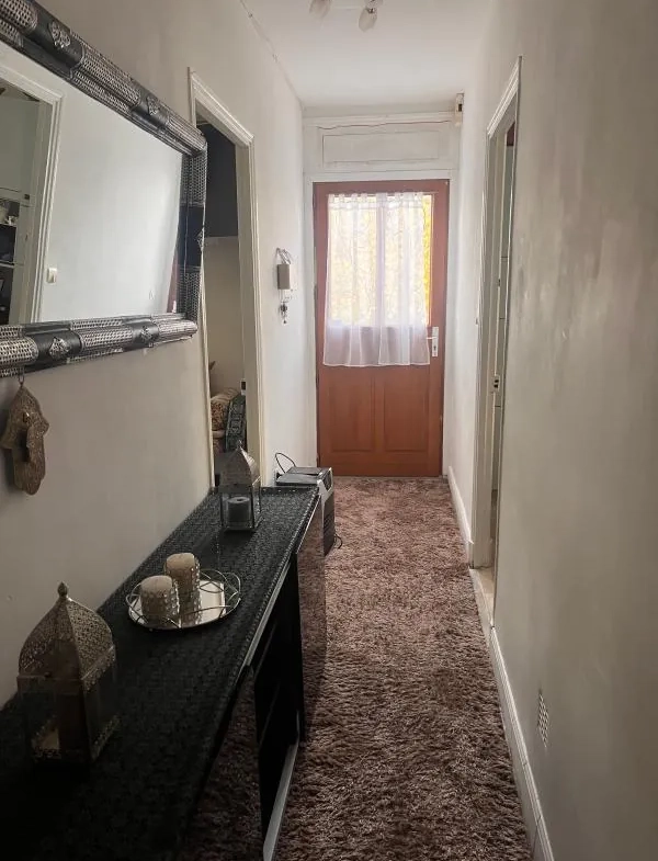 Maison en duplex de 125 m² à vendre à Remoulins – 8 pièces et location en cours 