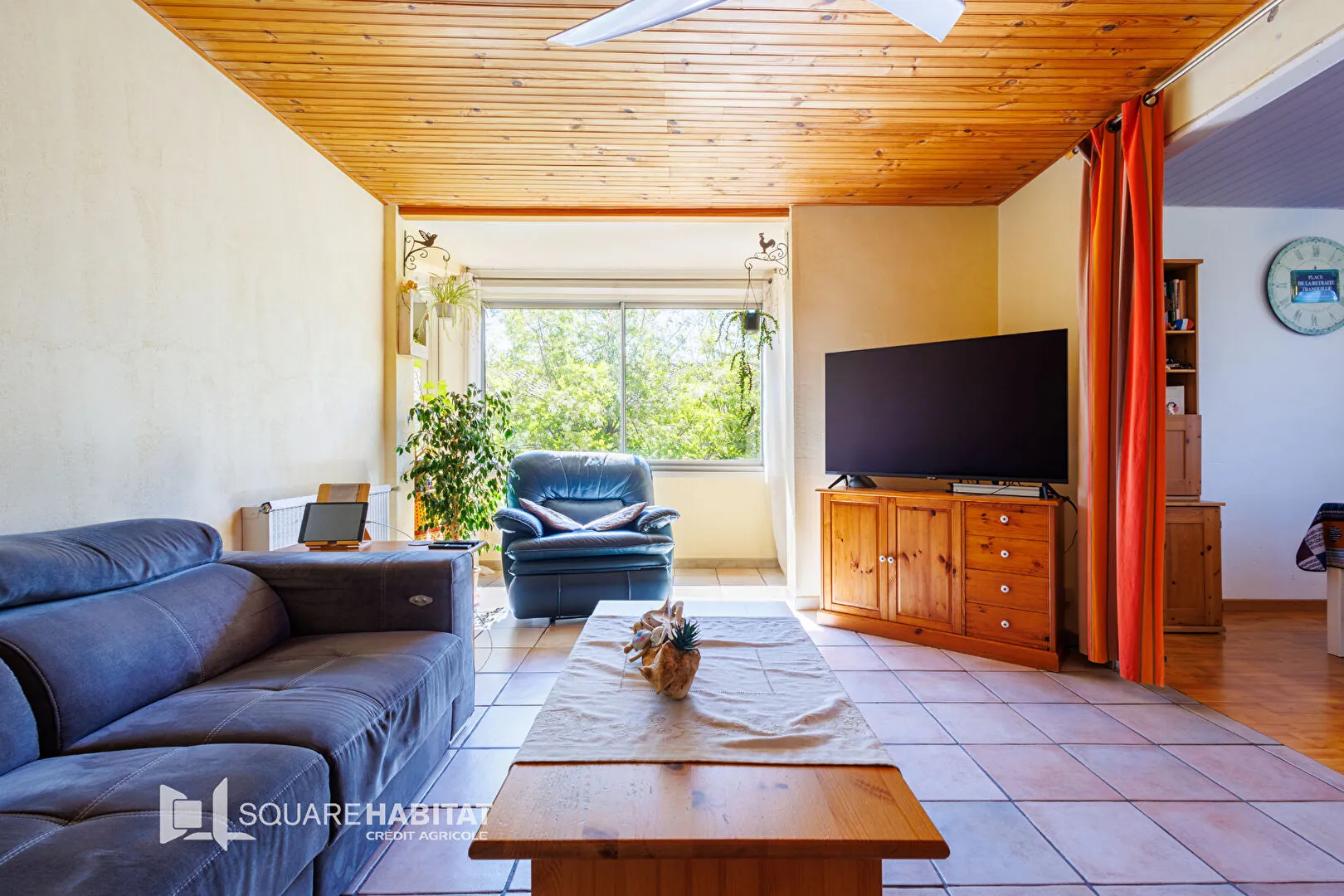 Appartement rénové 4 pièces à Carpentras, dernier étage, cave, garanties incluses 