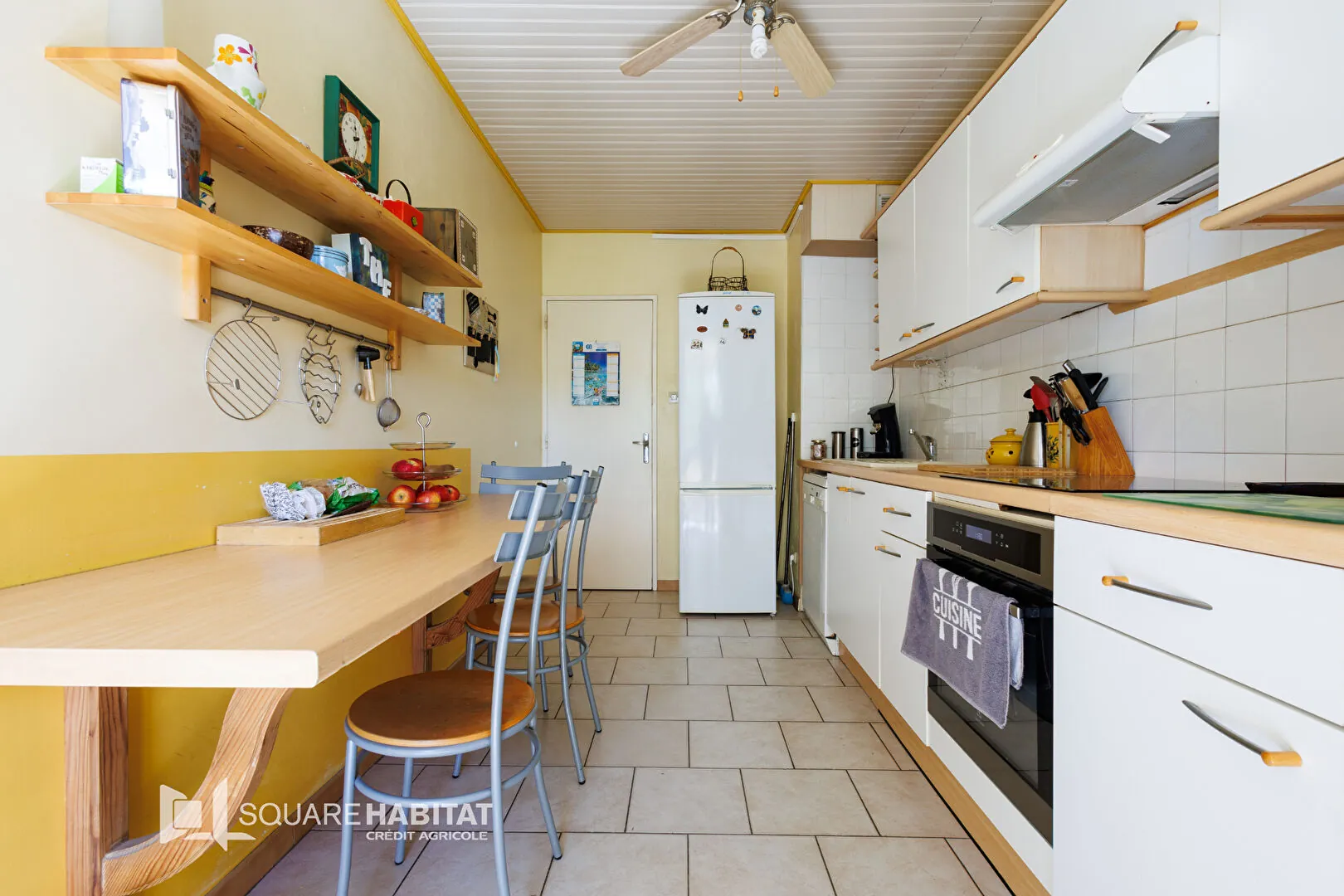 Appartement rénové 4 pièces à Carpentras, dernier étage, cave, garanties incluses 