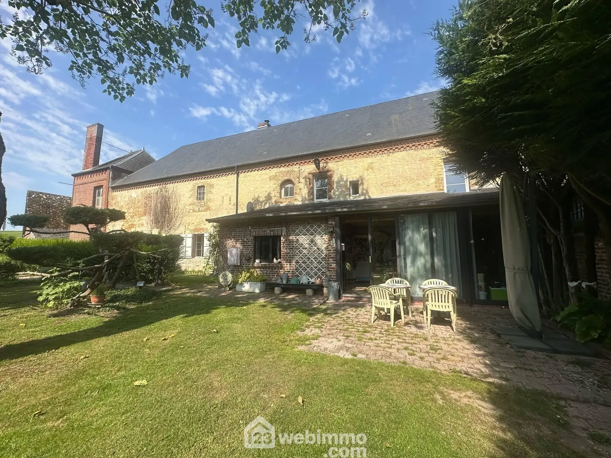 Belle propriété de plain-pied de 270m² à Montigny-sous-Marle 