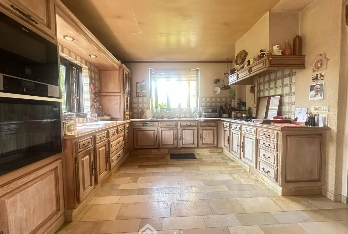 Belle propriété de plain-pied de 270m² à Montigny-sous-Marle 