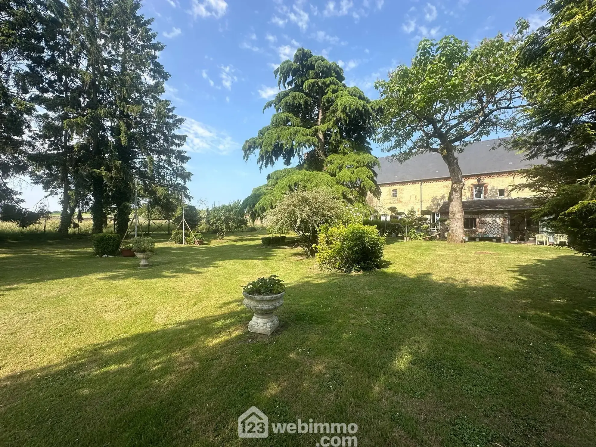 Belle propriété de plain-pied de 270m² à Montigny-sous-Marle 