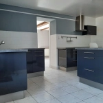 Immeuble de rapport à vendre à Lepanges-sur-Vologne avec grands appartements et local commercial