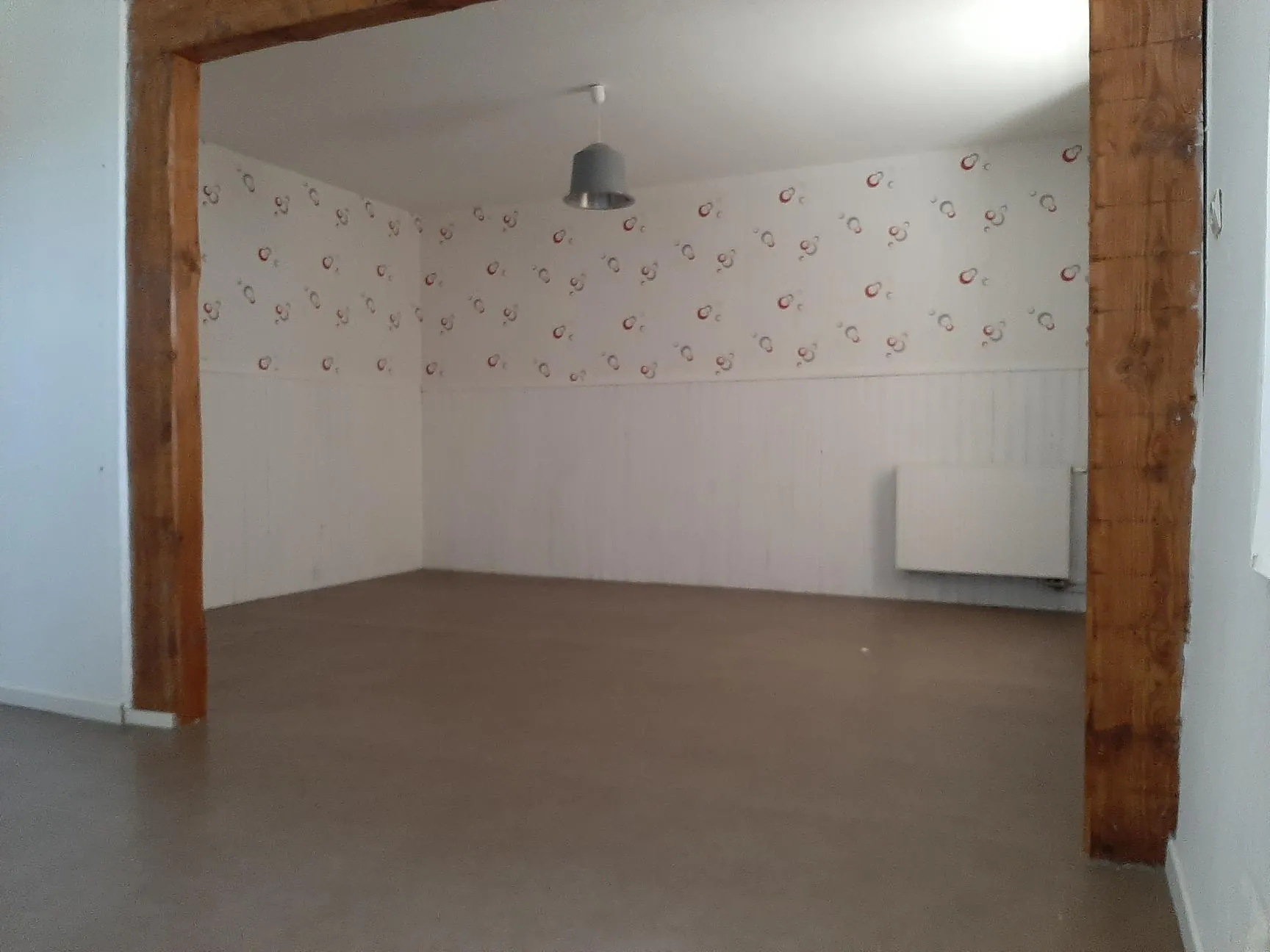 Immeuble de rapport à vendre à Lepanges-sur-Vologne avec grands appartements et local commercial 