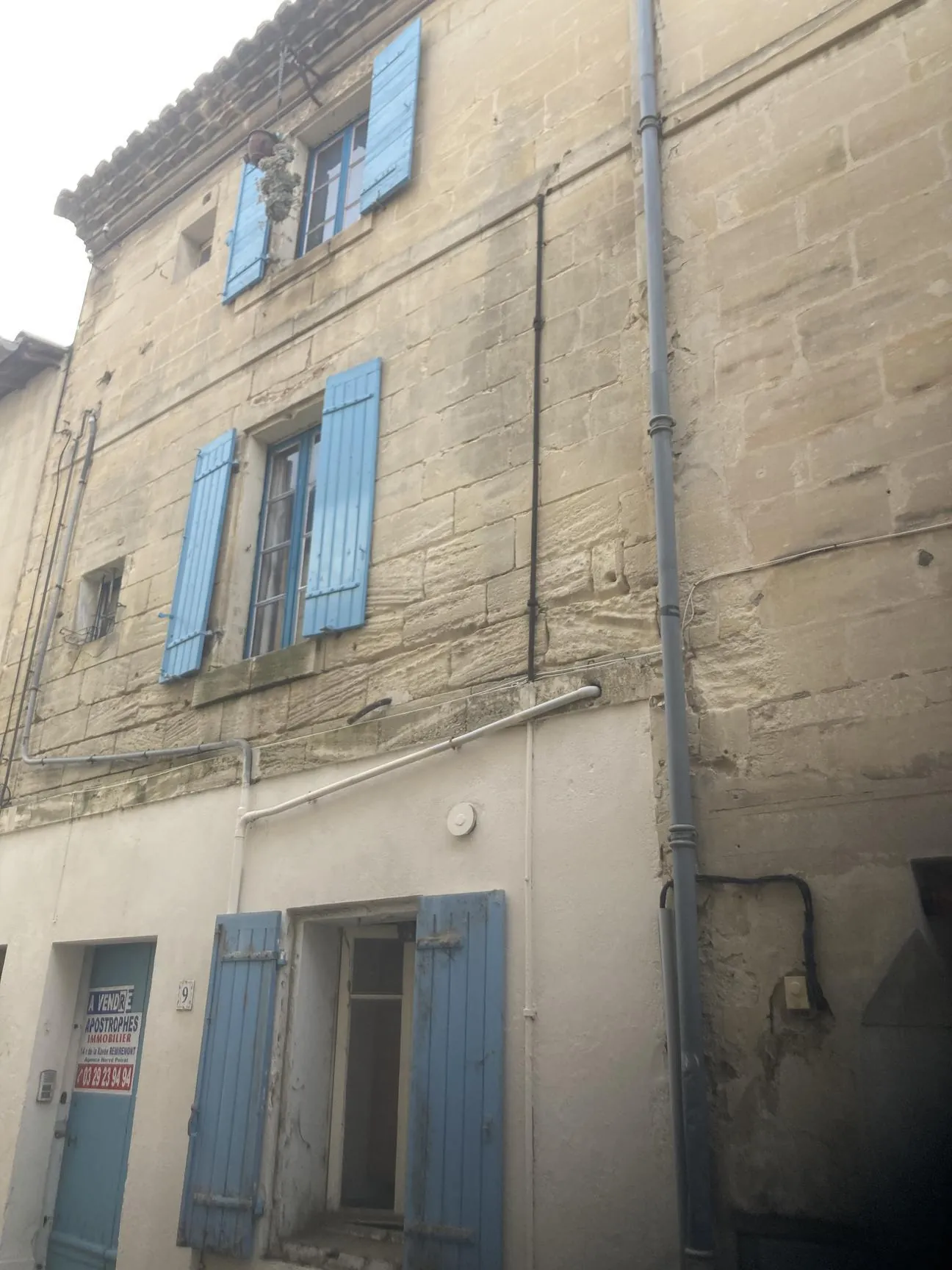 Maison à rénover à Beaucaire avec terrasse et dépendances - Prix 115 000 € 