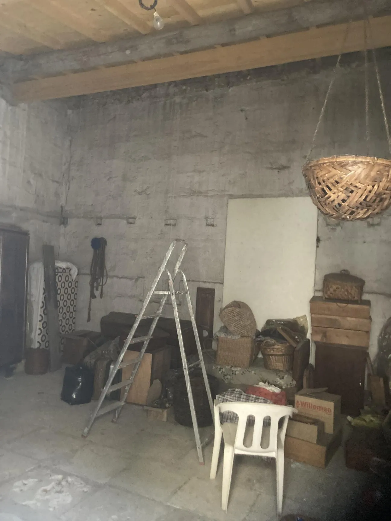 Maison à rénover à Beaucaire avec terrasse et dépendances - Prix 115 000 € 
