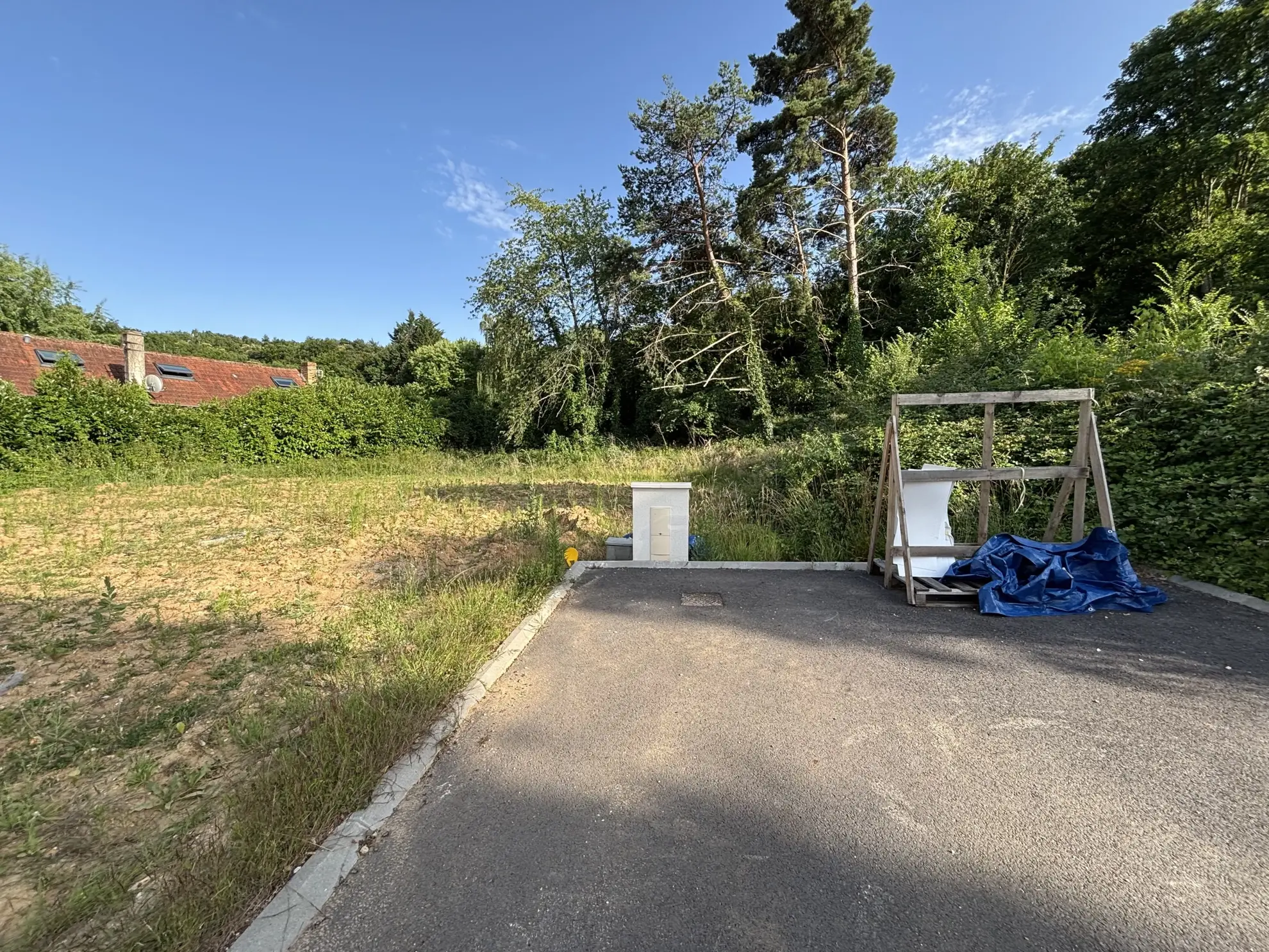Terrains viabilisés à Houdan 78 pour maisons individuelles de 850 à 900 m² 