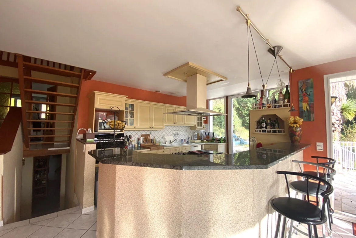 Vente villa de prestige à Bosdarros avec piscine et grand potentiel 