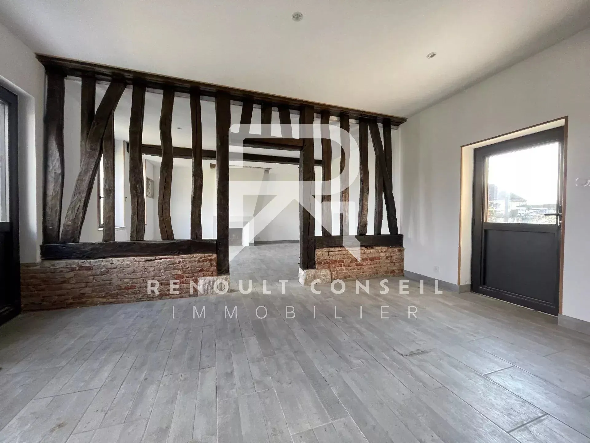 Maison de 103 m² à La Neuville Chant d’Oisel, 5 pièces, jardin clos, sans travaux 