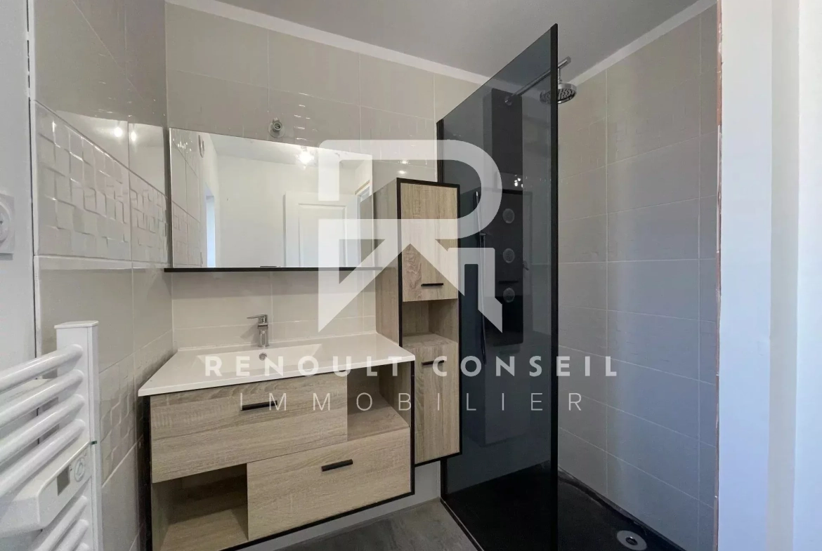 Maison de 103 m² à La Neuville Chant d’Oisel, 5 pièces, jardin clos, sans travaux 