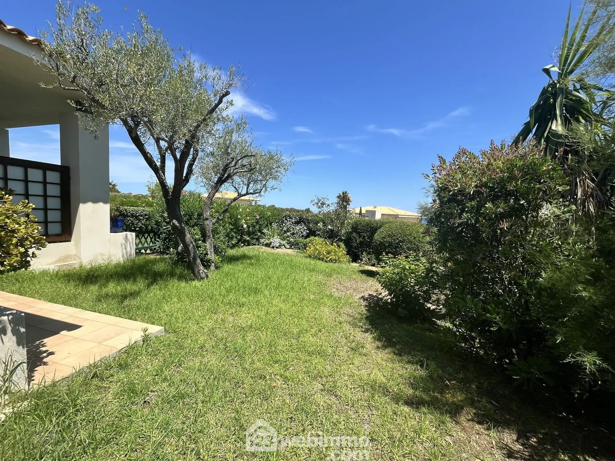 Appartement T2 de 43 m² avec jardin et vue sur la mer à Sant'Ambroggio 