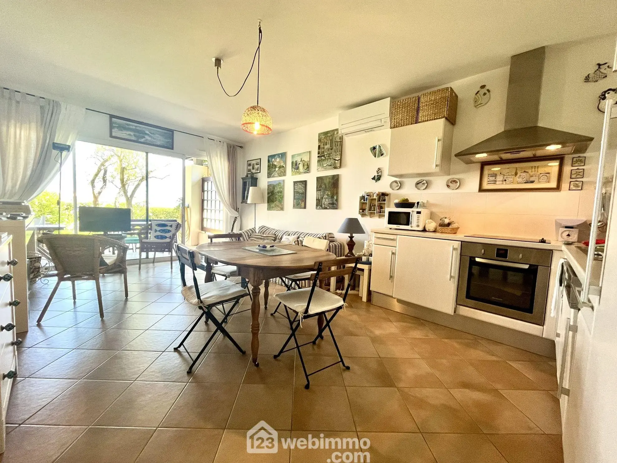 Appartement T2 de 43 m² avec jardin et vue sur la mer à Sant'Ambroggio 