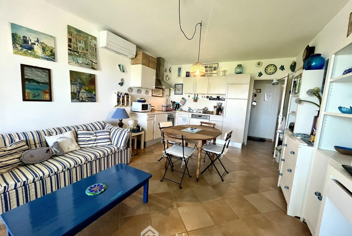 Appartement T2 de 43 m² avec jardin et vue sur la mer à Sant'Ambroggio 