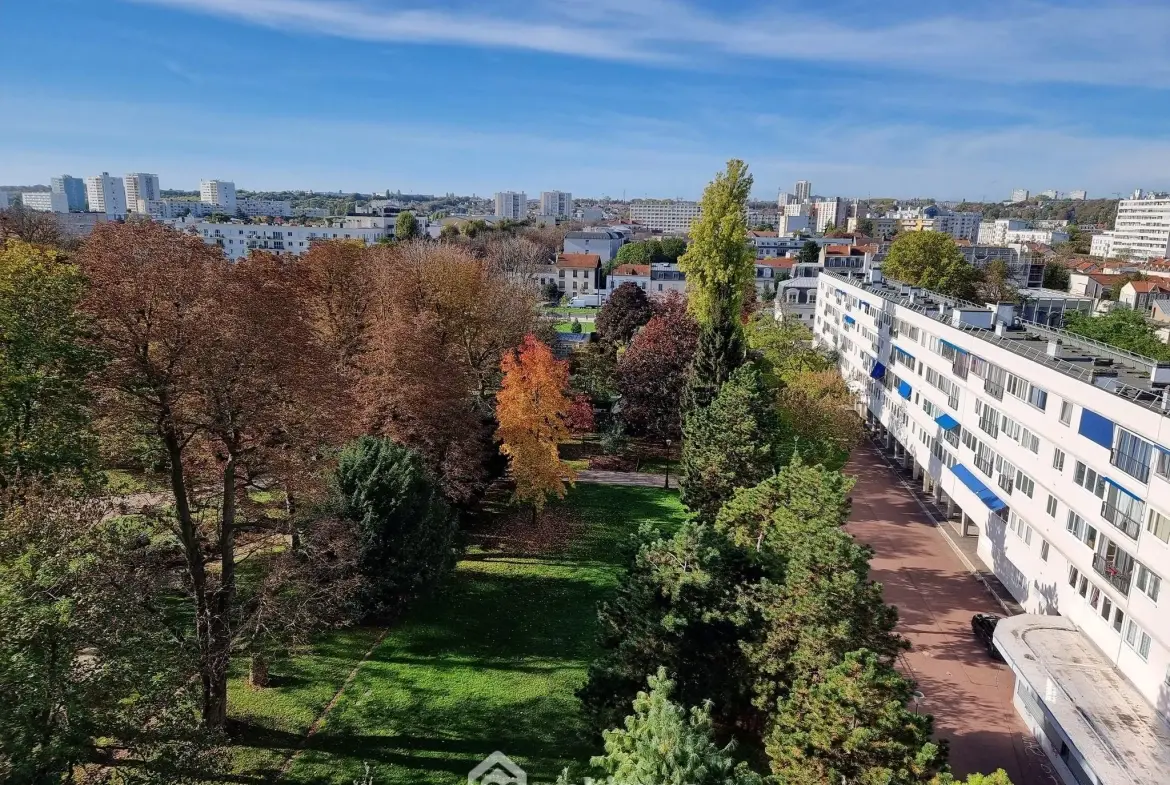 Appartement lumineux de 71,60 m² à Choisy-le-Roi avec parking et vue dégagée 