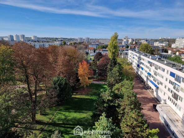 Appartement lumineux de 71,60 m² à Choisy-le-Roi avec parking et vue dégagée