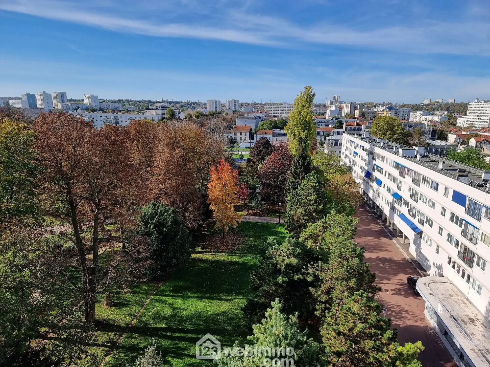 Appartement lumineux de 71,60 m² à Choisy-le-Roi avec parking et vue dégagée 