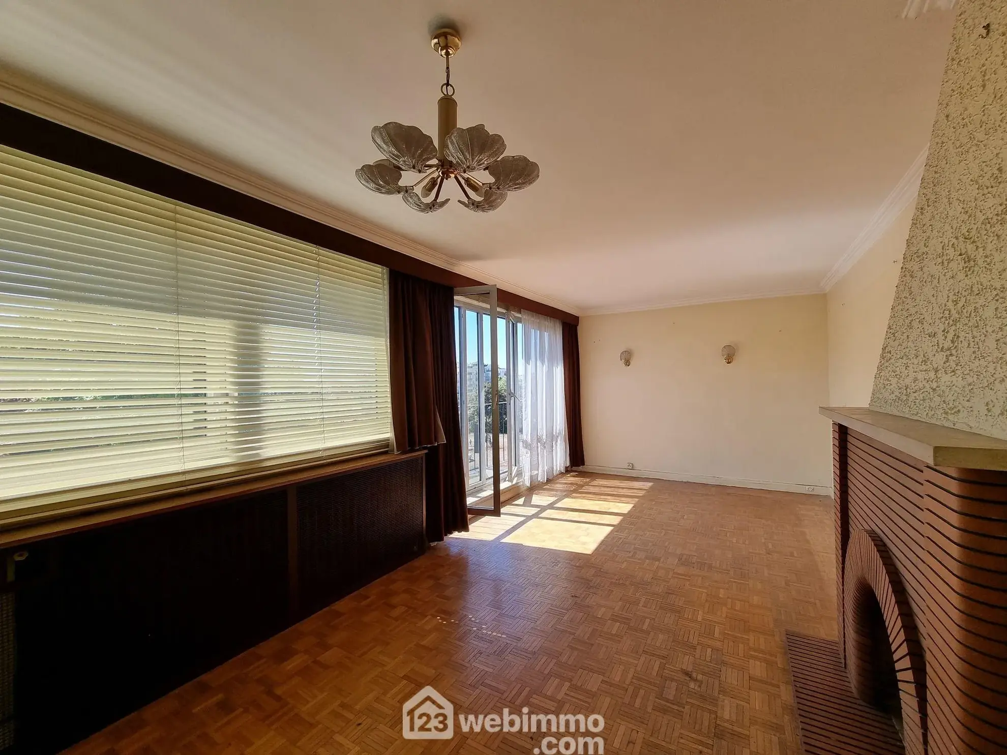 Appartement lumineux de 71,60 m² à Choisy-le-Roi avec parking et vue dégagée 