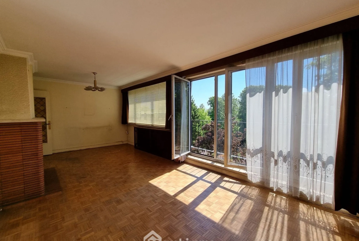 Appartement lumineux de 71,60 m² à Choisy-le-Roi avec parking et vue dégagée 