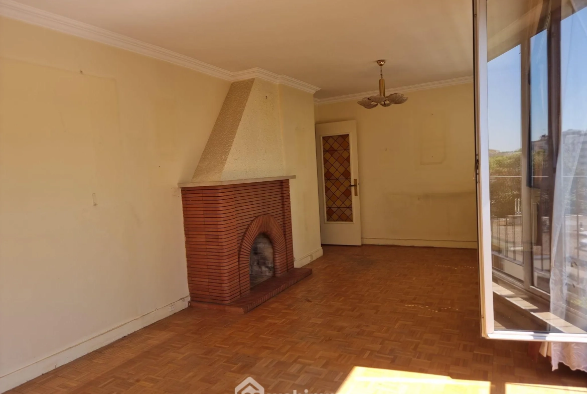 Appartement lumineux de 71,60 m² à Choisy-le-Roi avec parking et vue dégagée 