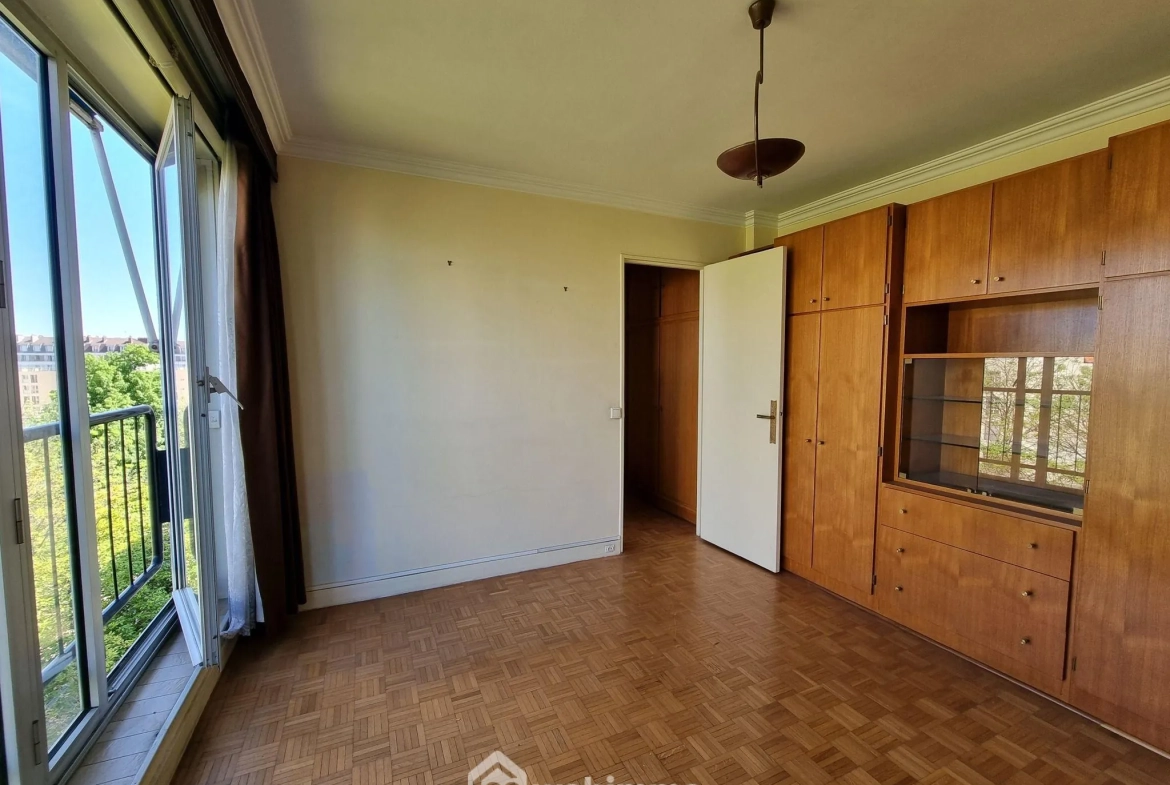 Appartement lumineux de 71,60 m² à Choisy-le-Roi avec parking et vue dégagée 