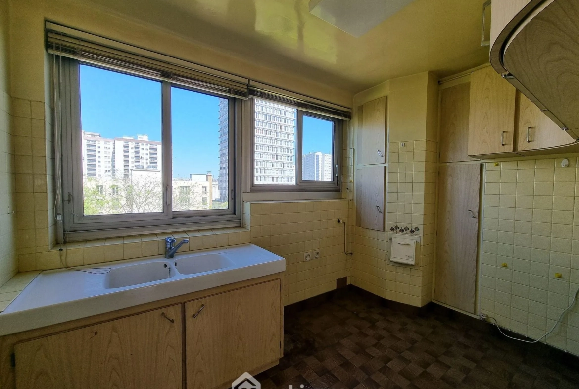 Appartement lumineux de 71,60 m² à Choisy-le-Roi avec parking et vue dégagée 