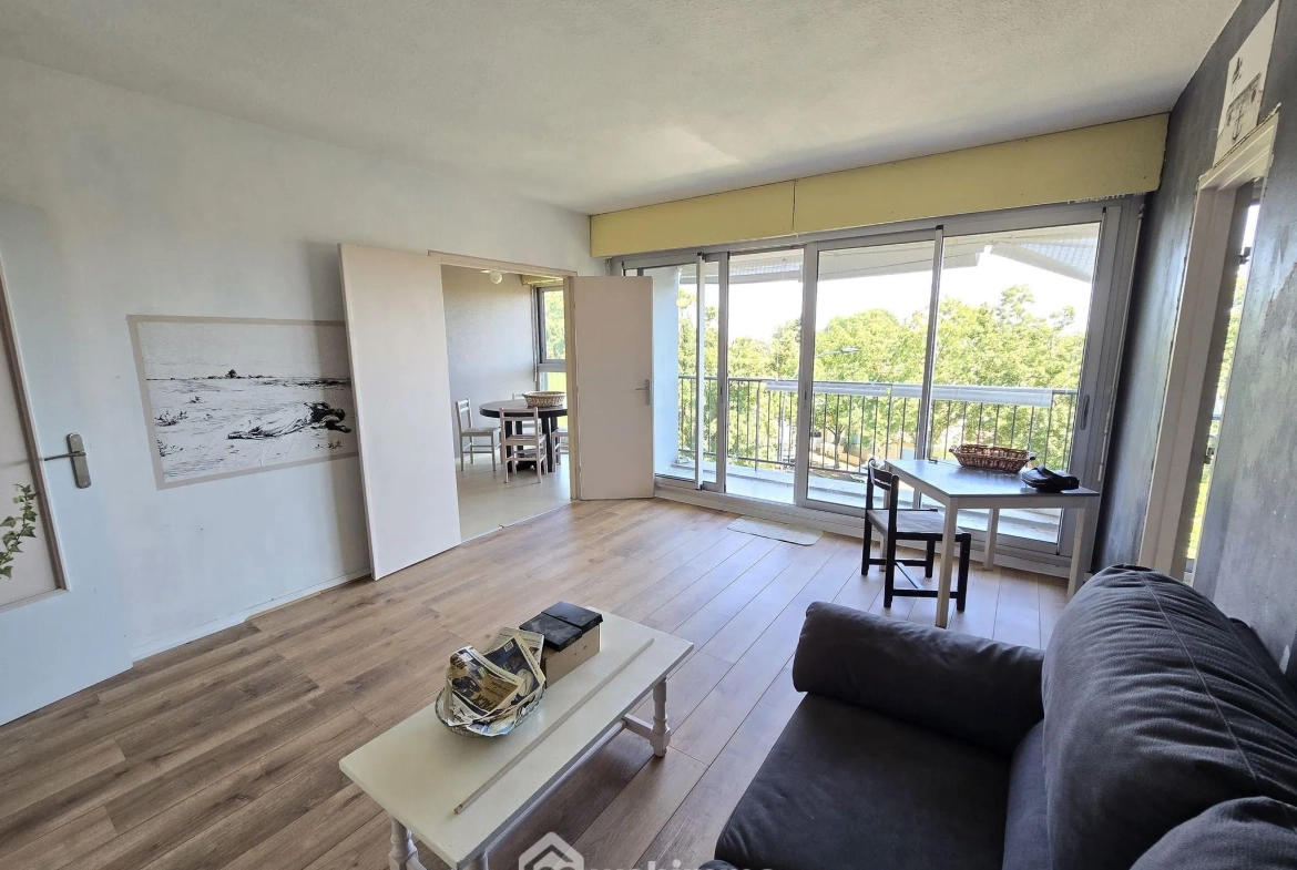 Appartement T3 de 61,97 m² à Bordeaux Caudéran avec cave et balcon 