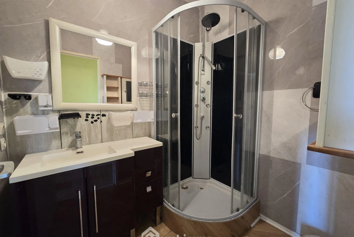 Appartement T3 de 61,97 m² à Bordeaux Caudéran avec cave et balcon 