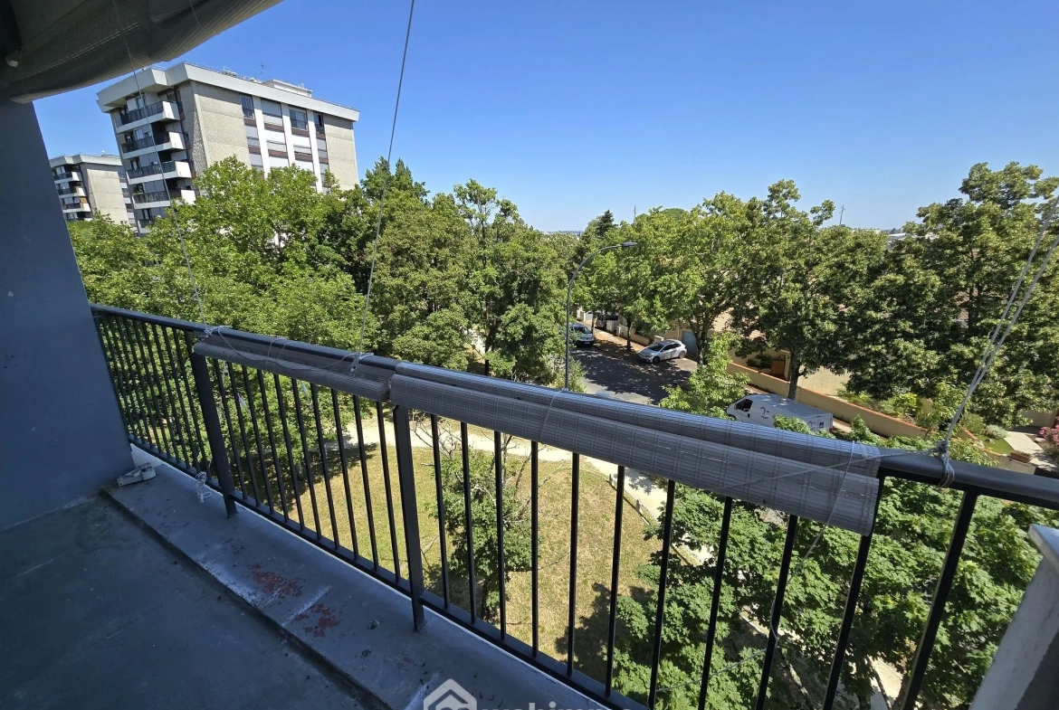 Appartement T3 de 61,97 m² à Bordeaux Caudéran avec cave et balcon 