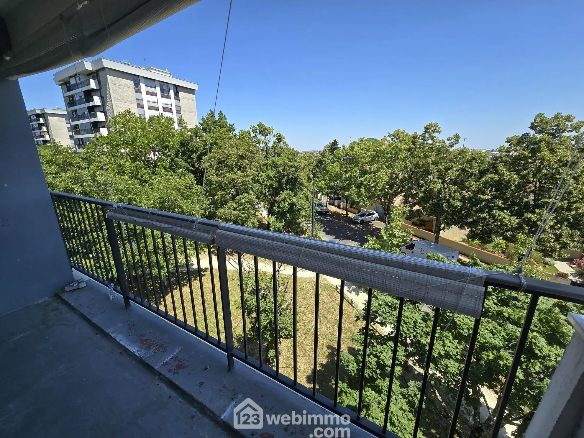 Appartement T3 de 61,97 m² à Bordeaux Caudéran avec cave et balcon 