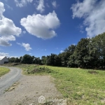 Terrain constructible de 872 m² à Louannec, secteur résidentiel privé