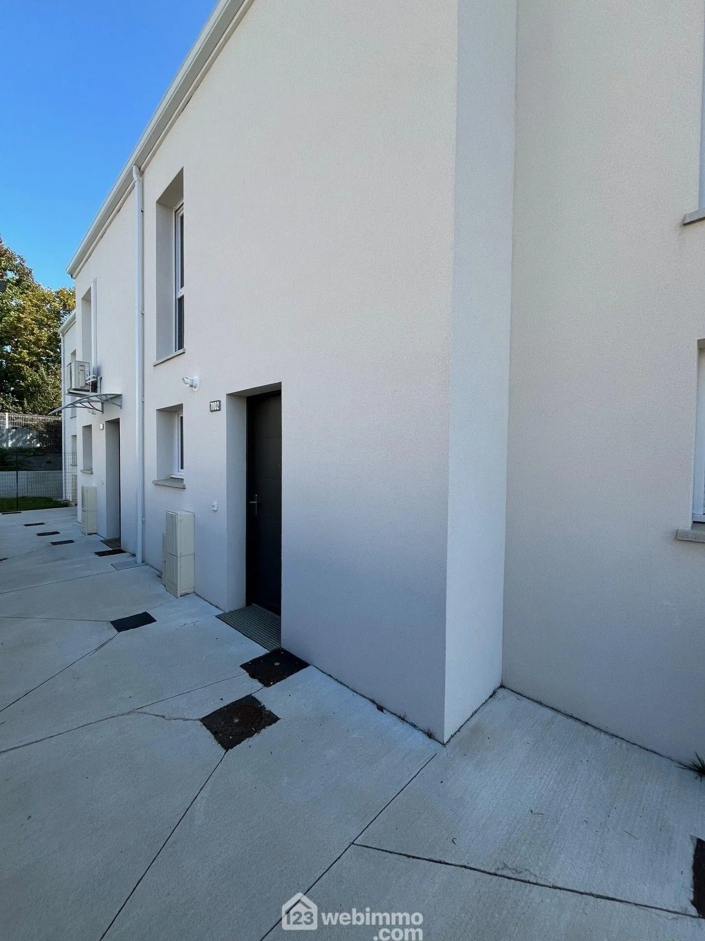 Maison neuve à vendre à Lormont - 2 chambres, jardin et proximité des commodités 