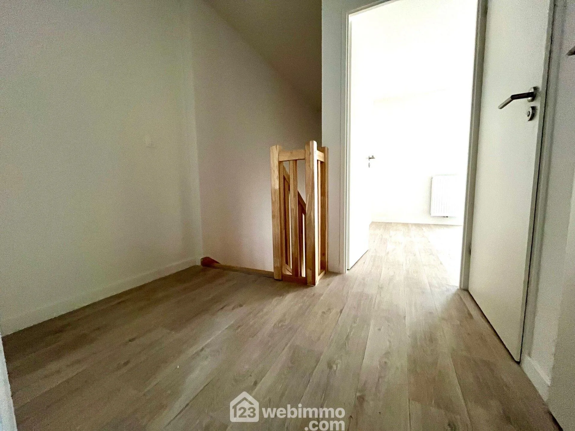 Maison neuve à vendre à Lormont - 2 chambres, jardin et proximité des commodités 