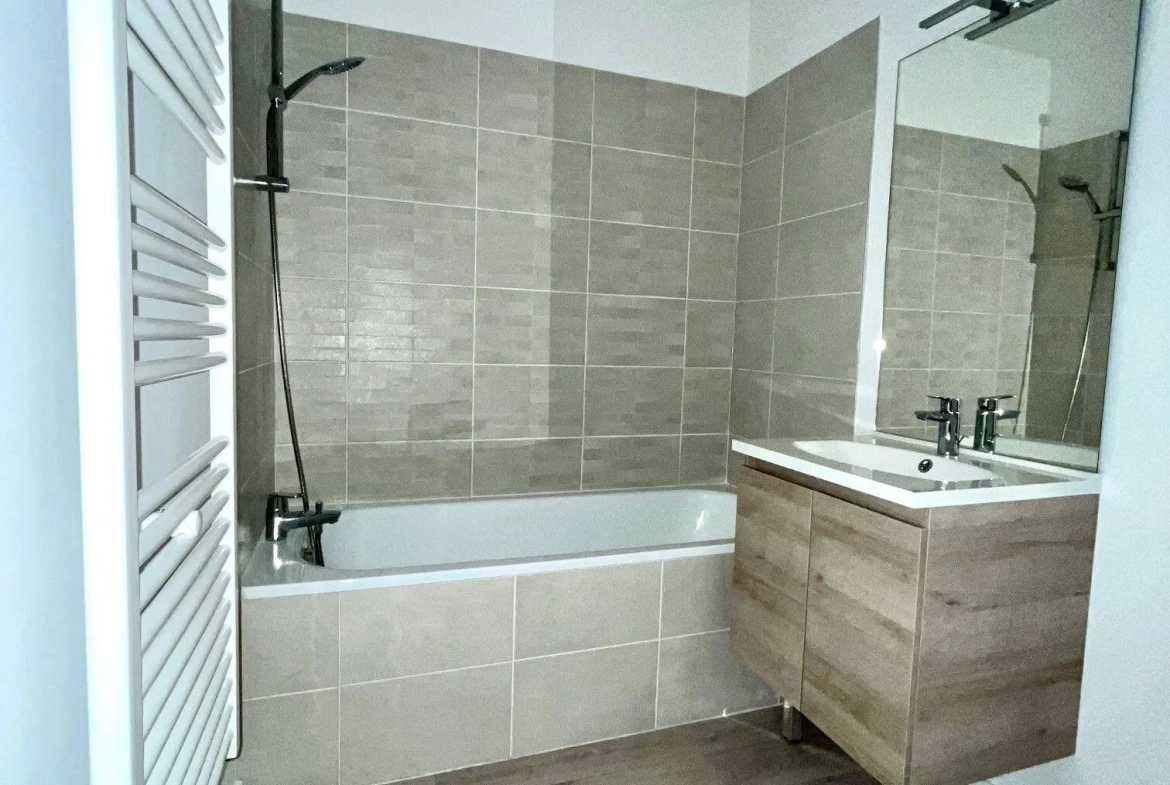 Maison neuve à vendre à Lormont - 2 chambres, jardin et proximité des commodités 