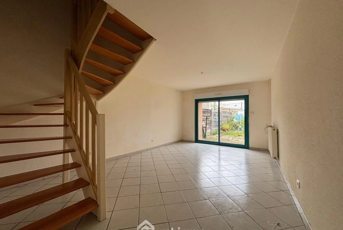 Deux maisons jumelles à Damvillers avec potentiel d'investissement et résidence 