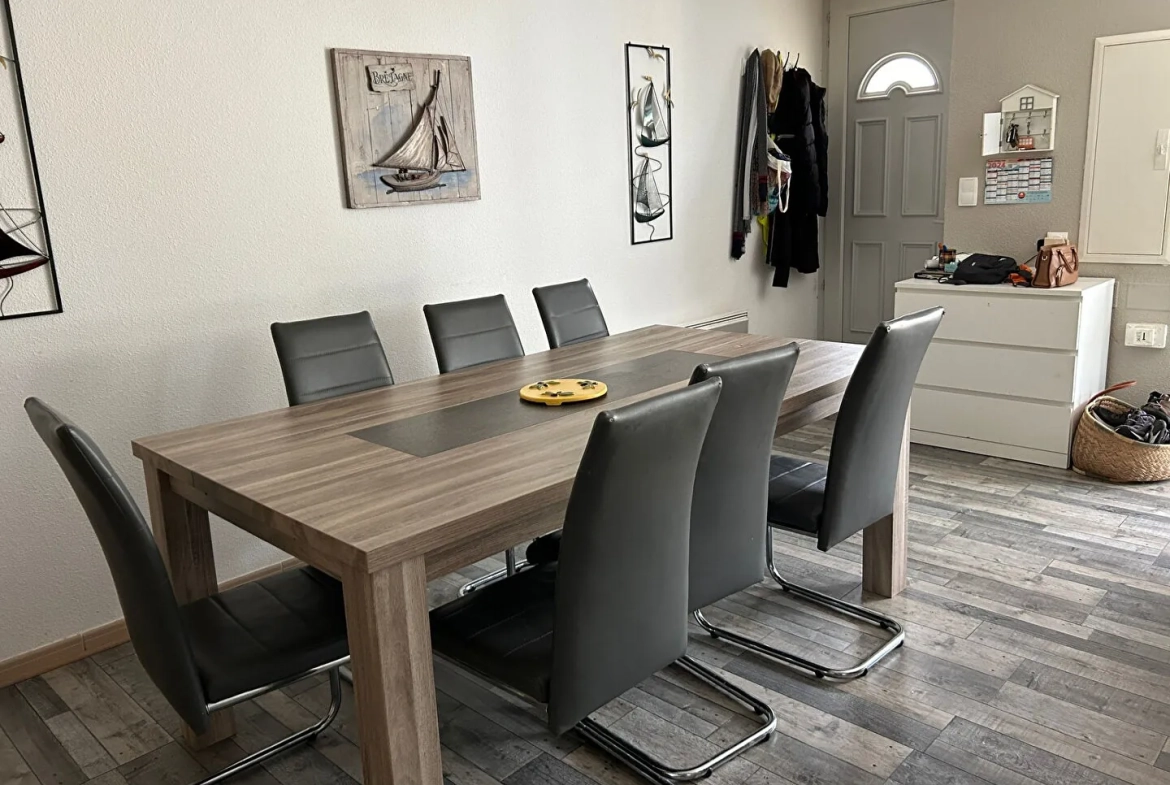 Villa plain-pied à vendre à Coarraze - 100 m² dans un environnement calme 