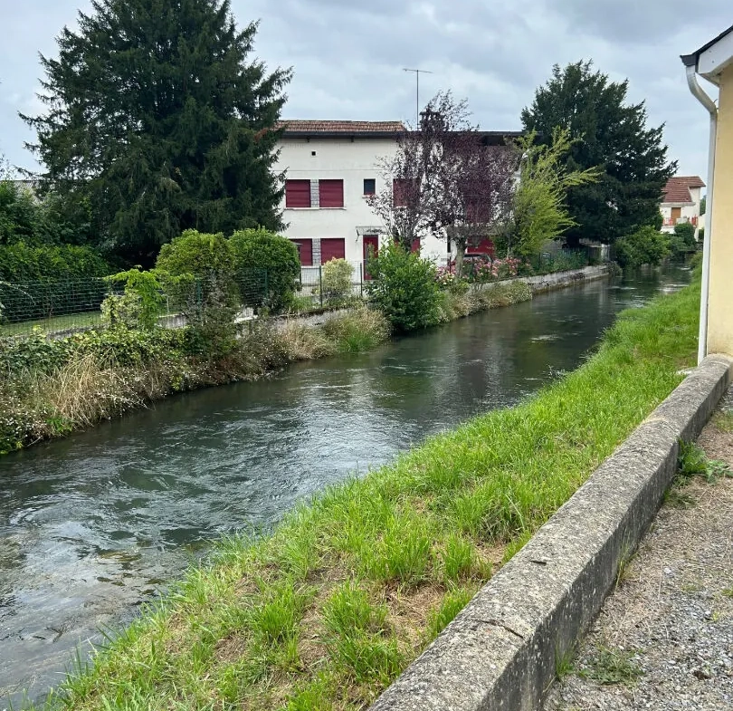 Villa plain-pied à vendre à Coarraze - 100 m² dans un environnement calme 