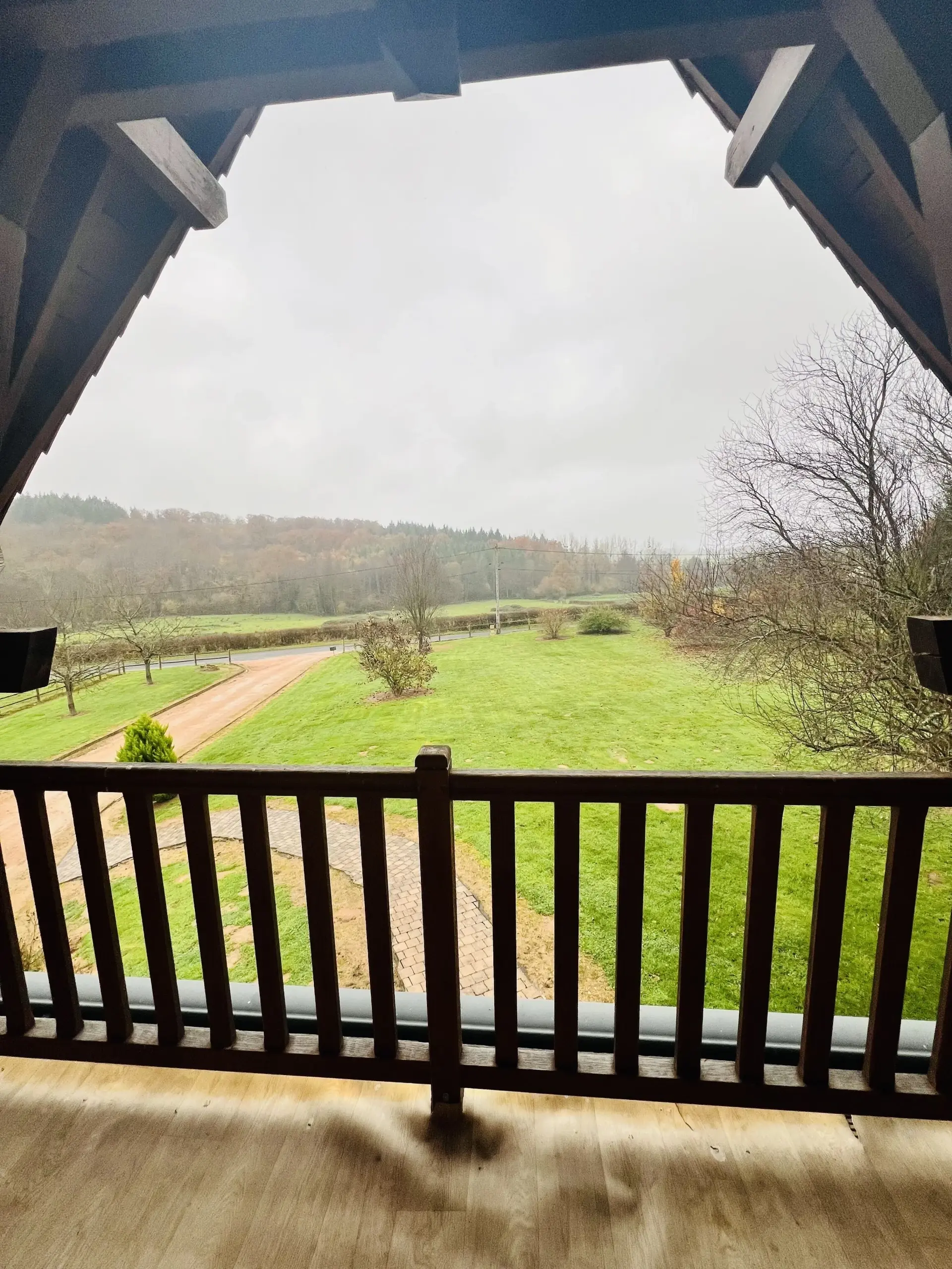Superbe maison de campagne avec sous-sol et piscine à Saint-Agnan 