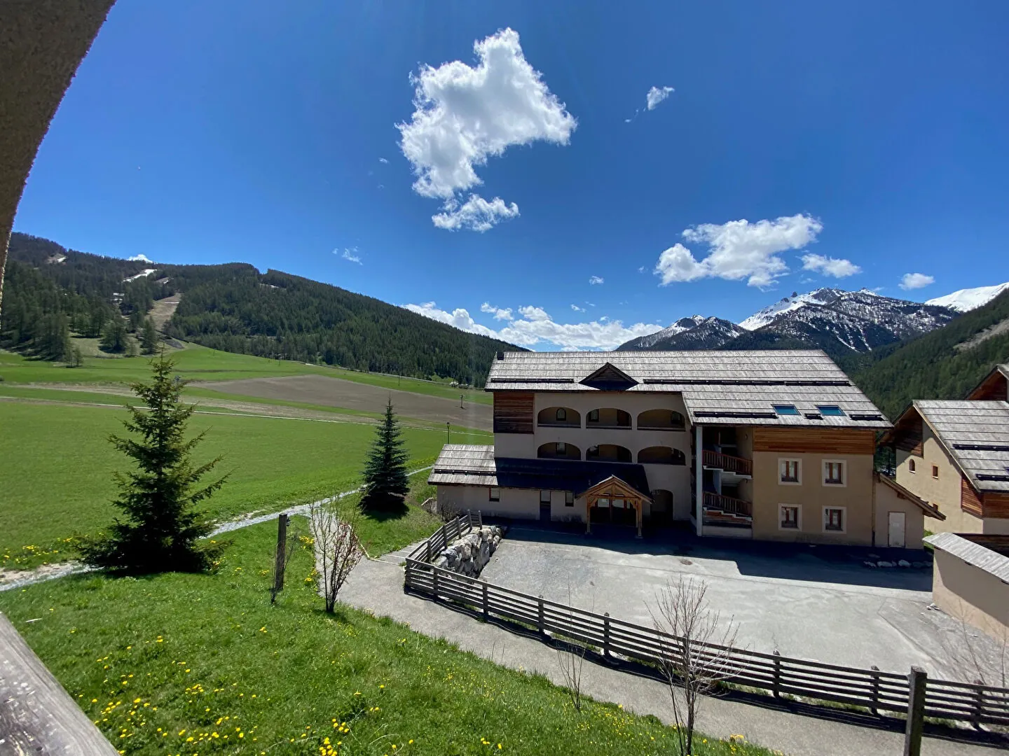 Appartement T3 à Arvieux avec terrasse et vue montagne, 35m² - Pied des pistes 