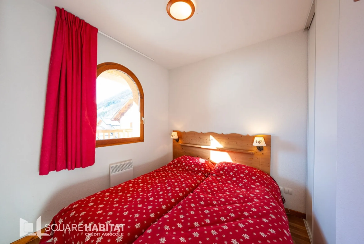 Appartement T3 à Arvieux avec terrasse et vue montagne, 35m² - Pied des pistes 