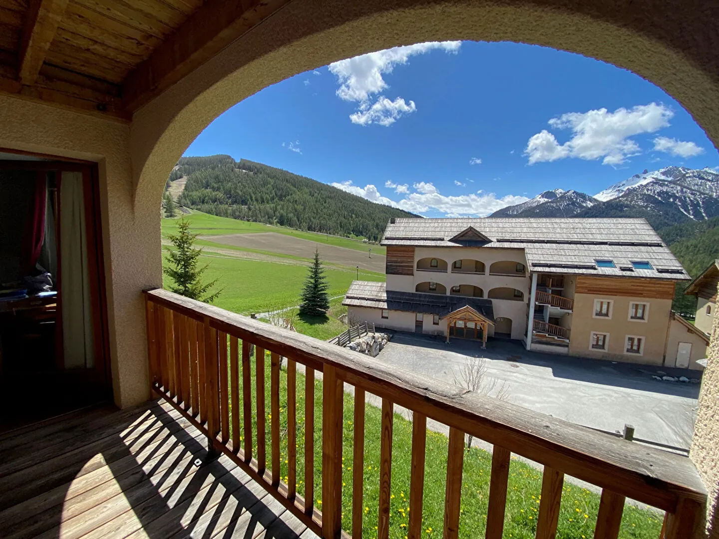 Appartement T3 à Arvieux avec terrasse et vue montagne, 35m² - Pied des pistes 