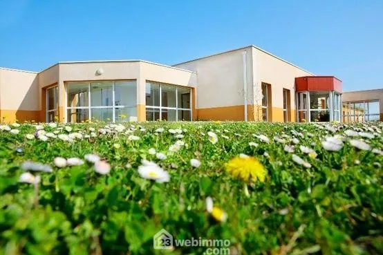 Investissement dans une chambre d'Ehpad à Rauzan avec rentabilité de 5 % 