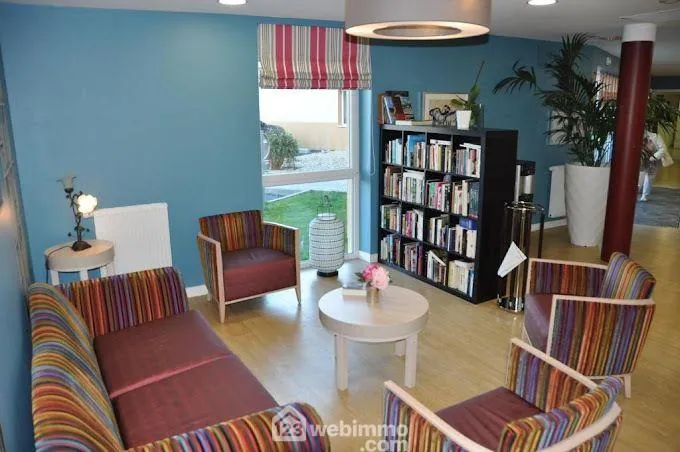 Investissement dans une chambre d'Ehpad à Rauzan avec rentabilité de 5 % 